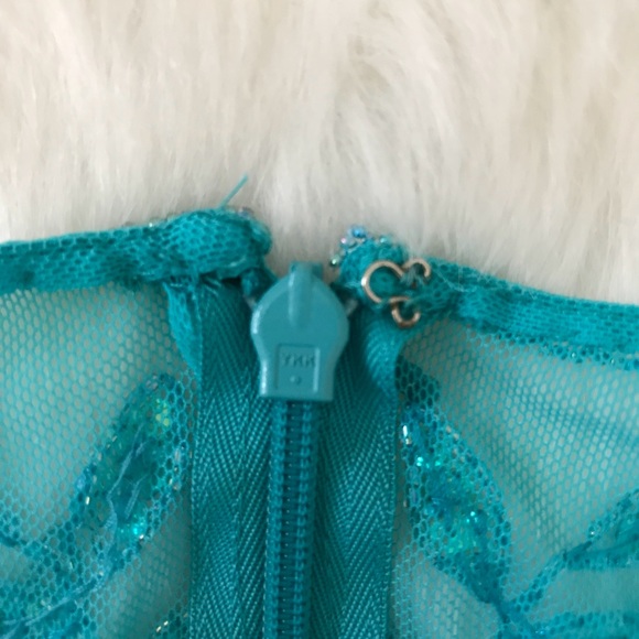 Teal Prom Dress. Size XL. - Picture 7 of 9